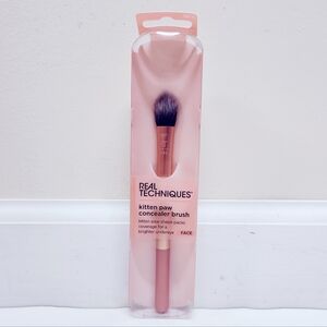 ⭐4/$15 Real Techniques Kitten Paw Concealer Makeup Brush